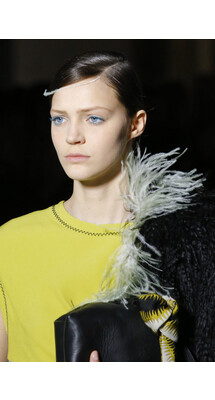 Details Dries Van Noten Fall 2018 Ready-to-Wear , Детали коллекции Дрис Ван Нотен осень зима 2018 , Fashion show , неделя моды в Париже , PFW , Paris Fashion Week , Mainstyles